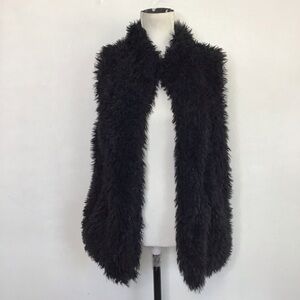 P.J. Salvage Women Classy Elegant Black Fuzzy Faux Fur Sleeveless Vest Jacket M